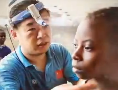 《医道无界》 第二集 抗击埃博拉