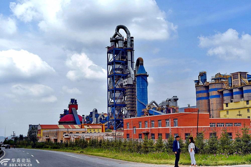 祁连山水泥车拍照片严建设