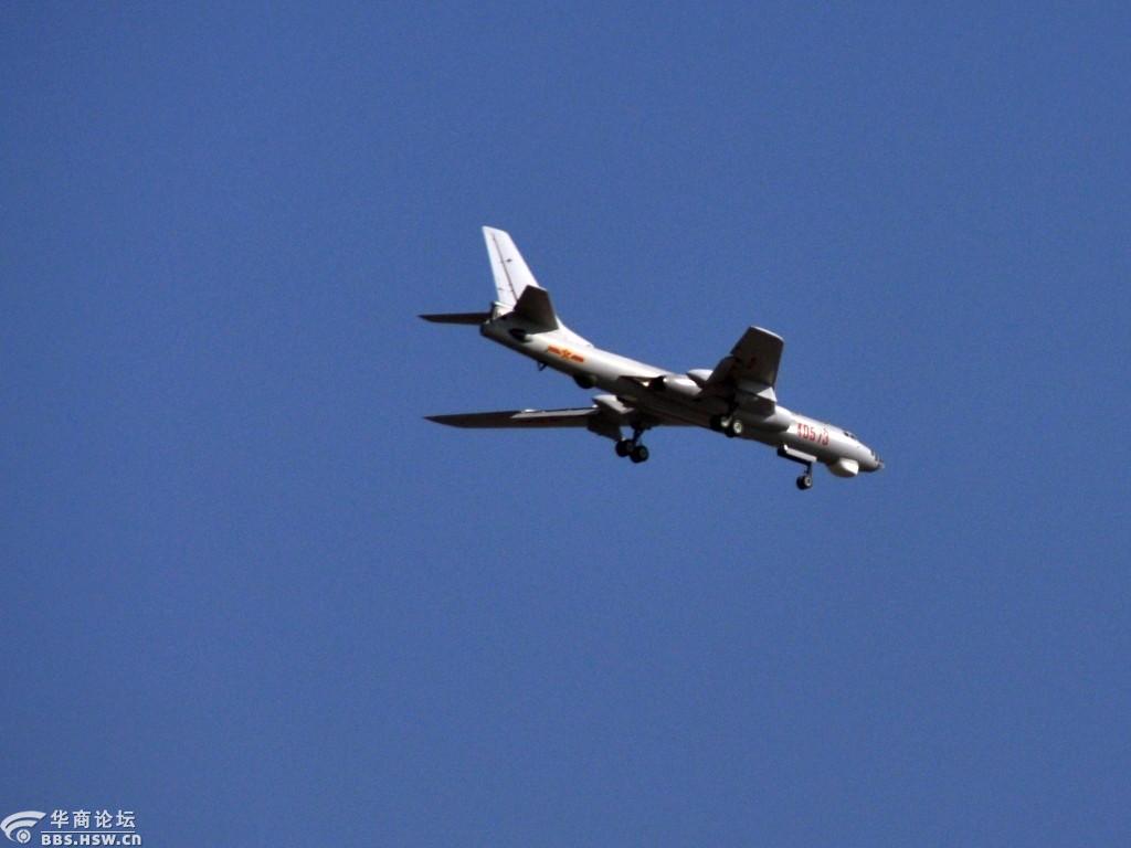 翱翔在都市上空的飞机你是在为市民保驾护航吧随拍