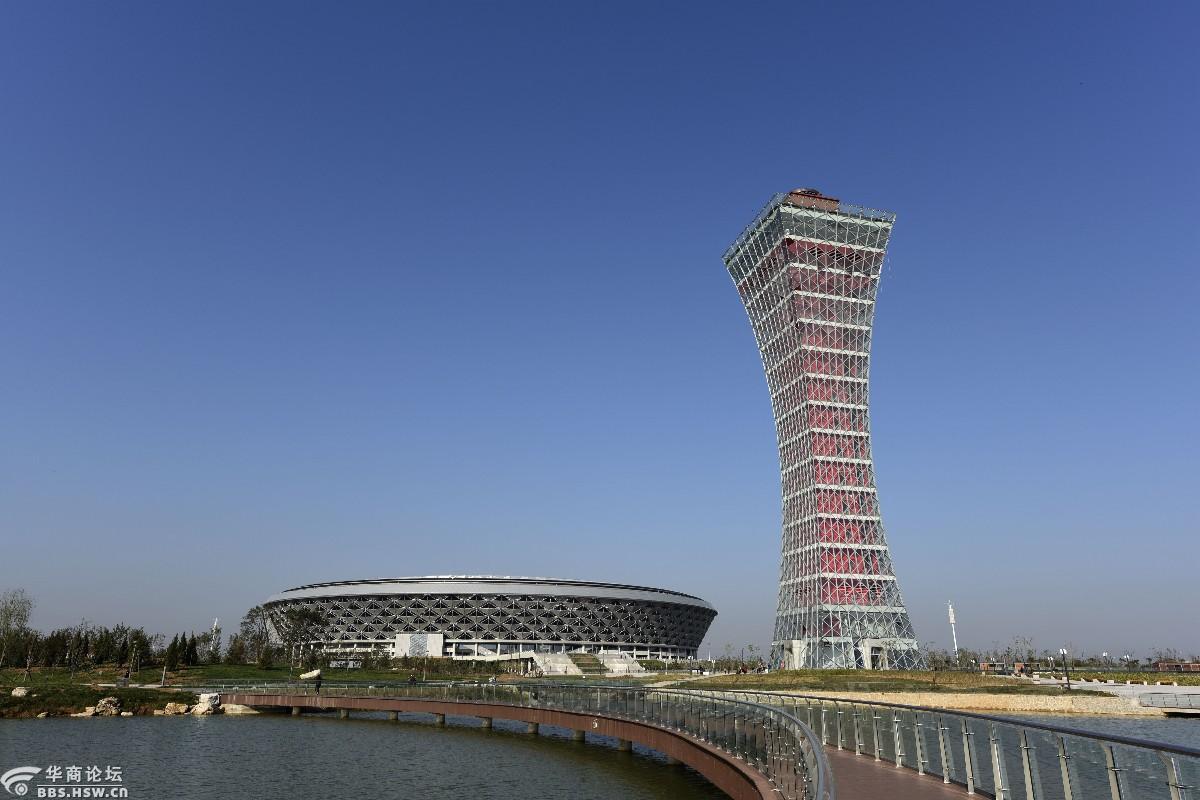 是咸阳的一个体育比赛全和民健身中心,一个地标性文化体育休闲中心.