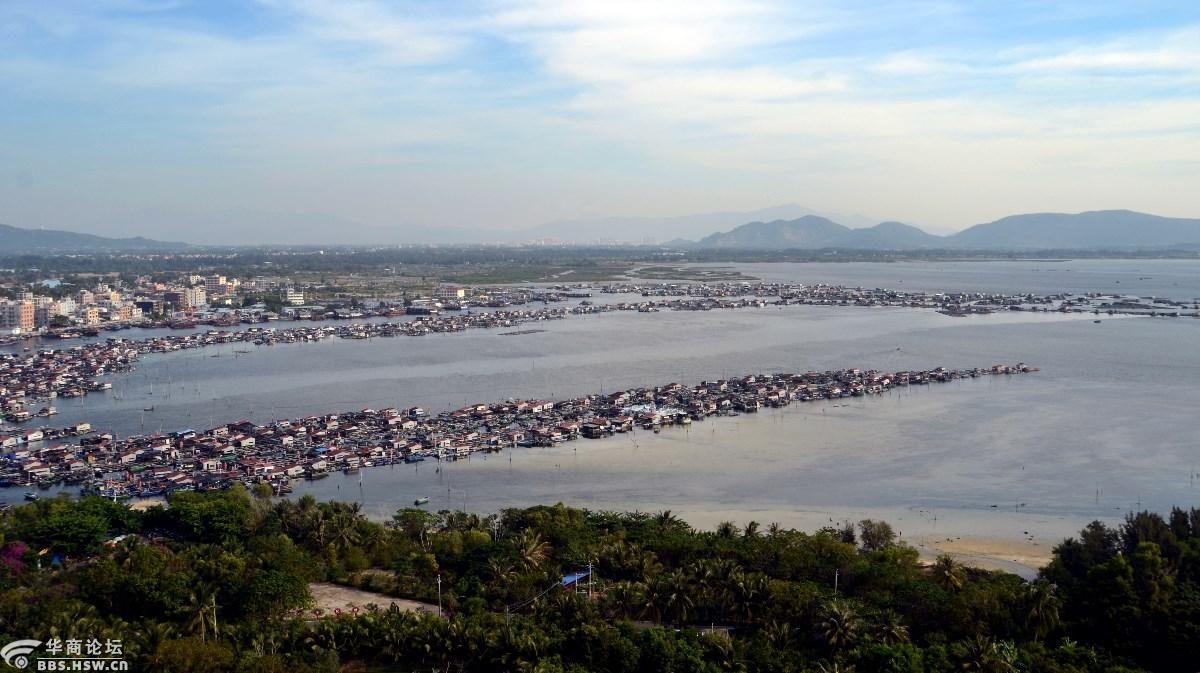 海南陵水海上渔村去南湾猴岛的索道上拍摄