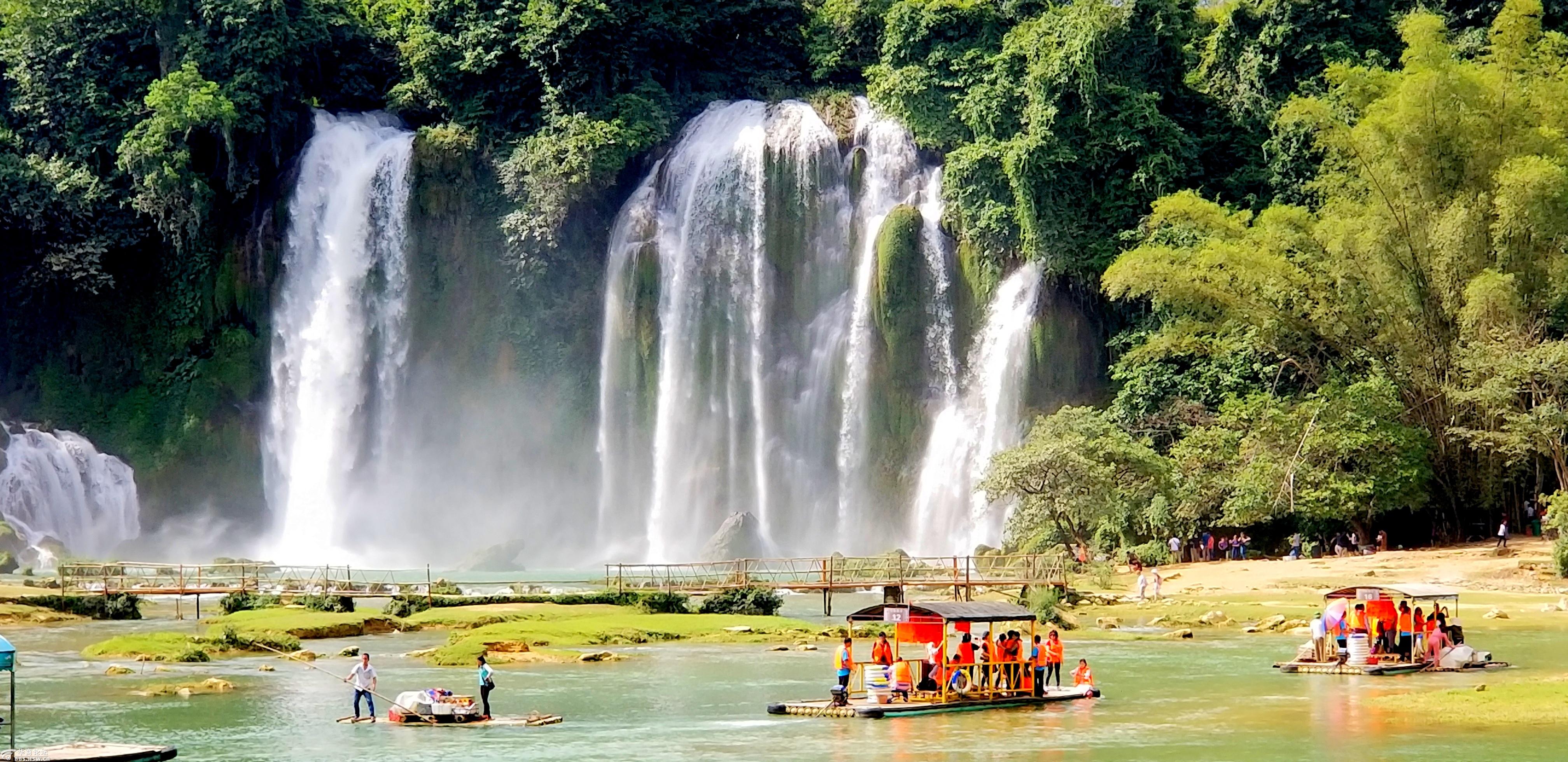 气势恢宏的德天跨国瀑布