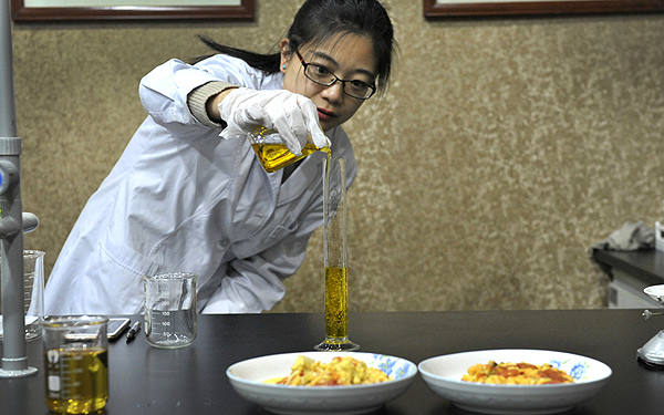 西红柿炒蛋清淡吗？实验结果显示用油量均超标