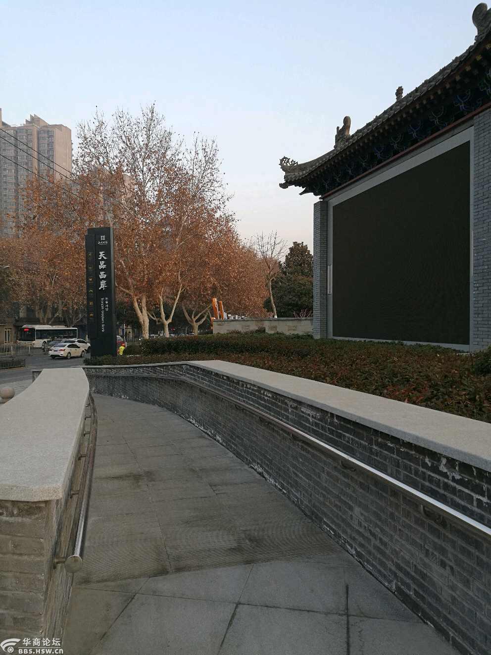 环城西苑拆了围栏