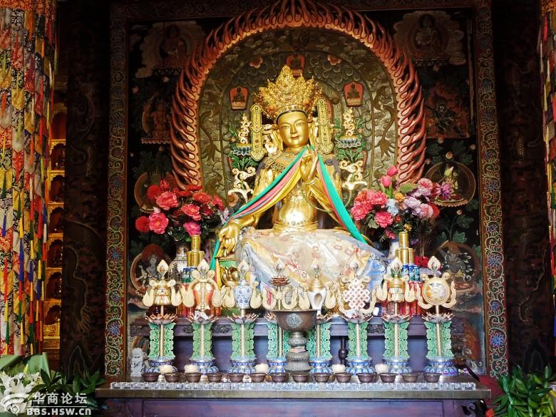 [font=&amp]    广仁寺主殿主位供奉鎏金铜绿度母,绿度母为观世音菩萨