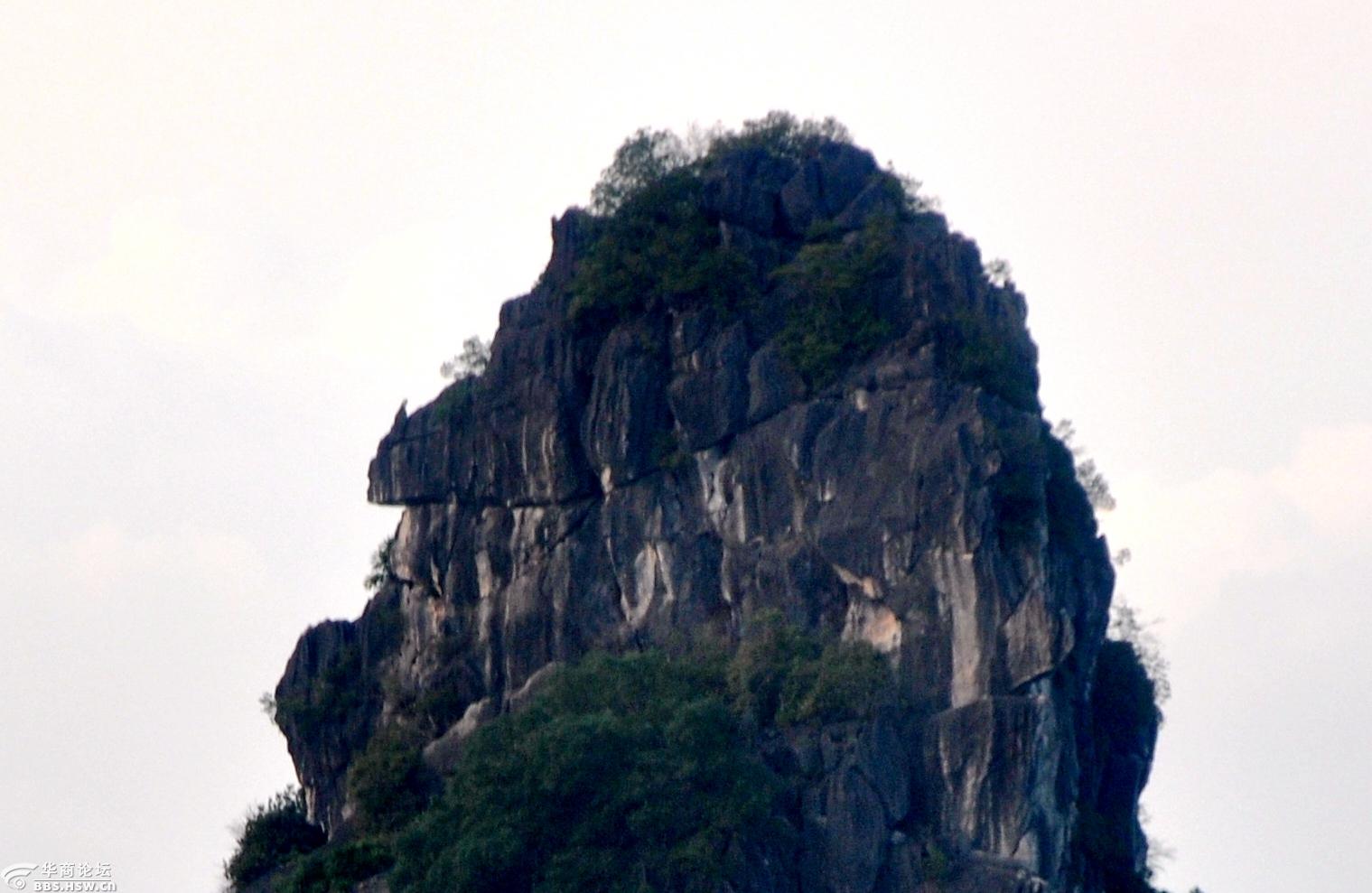 越南广宁省海上桂林下龙湾"人头石"景色.2018.4.19