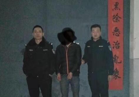 只是因为在人群中看了你一眼！临潼警方入户走访时巧擒蟊贼