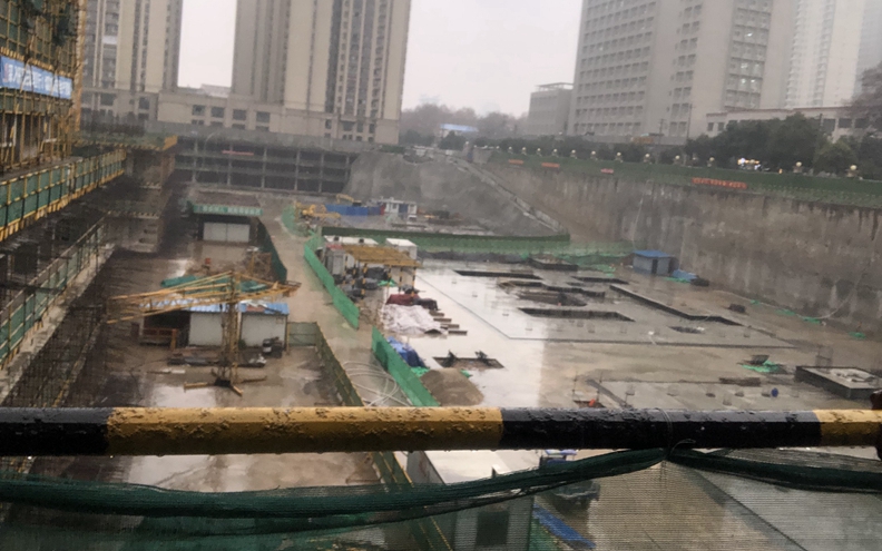 西安多市民辛苦买房却遇烂尾之痛 烂尾楼之殇谁来解决？