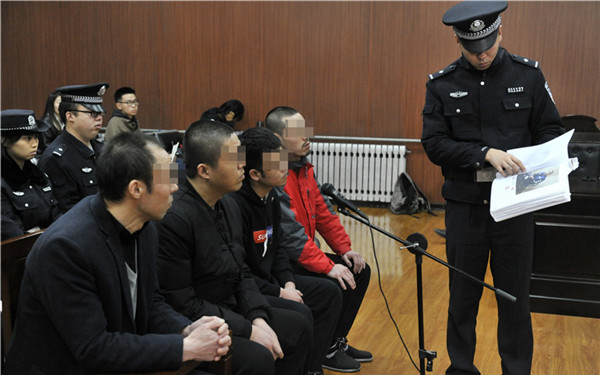 男子以工地干活为由拉父亲来西安搞传销 两人都成"老总"