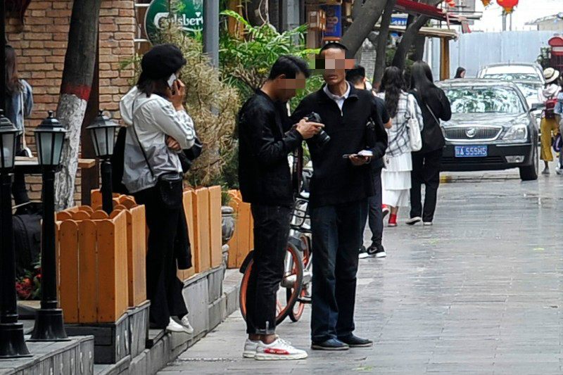 在德福巷拍婚纱照要交20元“拍照费”？负责人：支付给保洁员