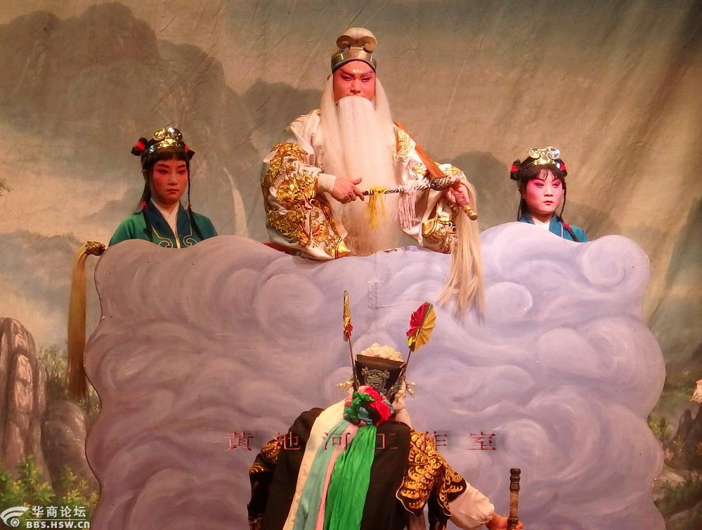宁夏演艺集团秦腔剧院在宝鸡市三合村演出秦腔本戏《黄河阵》