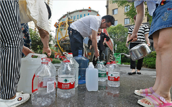 西安连续几天高温十多个小区却遭遇停水 问题出在哪？