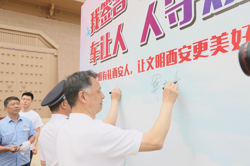 交警2.jpg