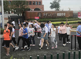 西安民办小升初面谈下午继续进行 人工智能成为面谈题目之一