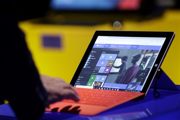 Surface Pen新专利曝光 它是一款带触控屏幕的手写笔