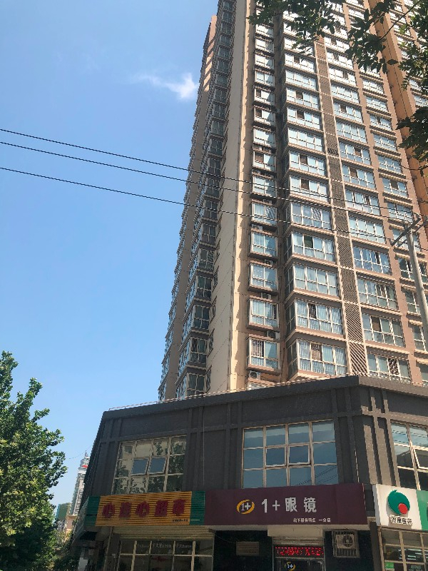 新城区兴工东路一小区内 3岁多小男孩从11层坠落身亡