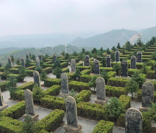 记者再走长征路丨1498名烈士的纪念碑矗立清涧烈士陵园 80岁老书记守陵26年