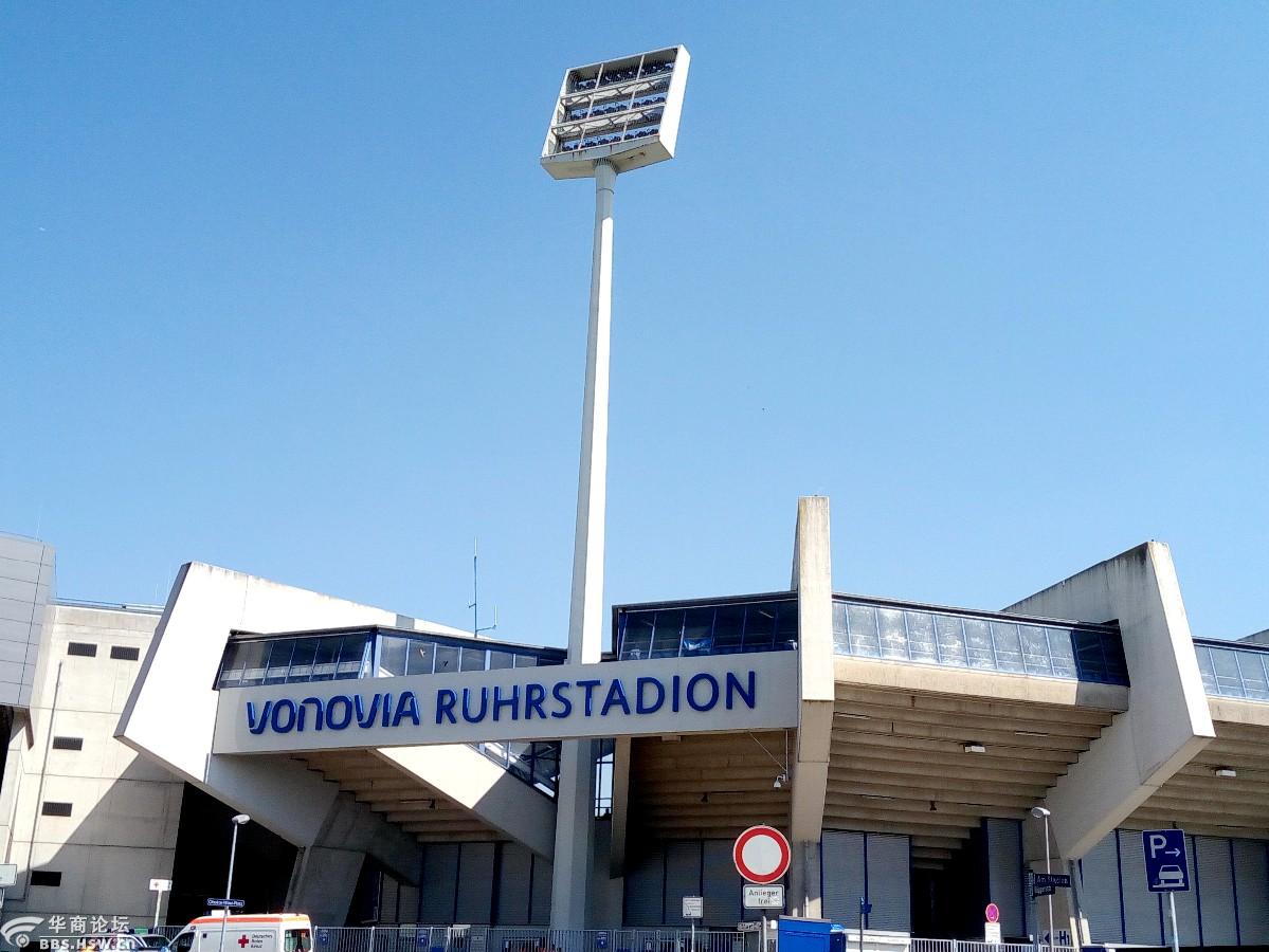 天马行空看世界走马观花逛德国波鸿之足球赛篇