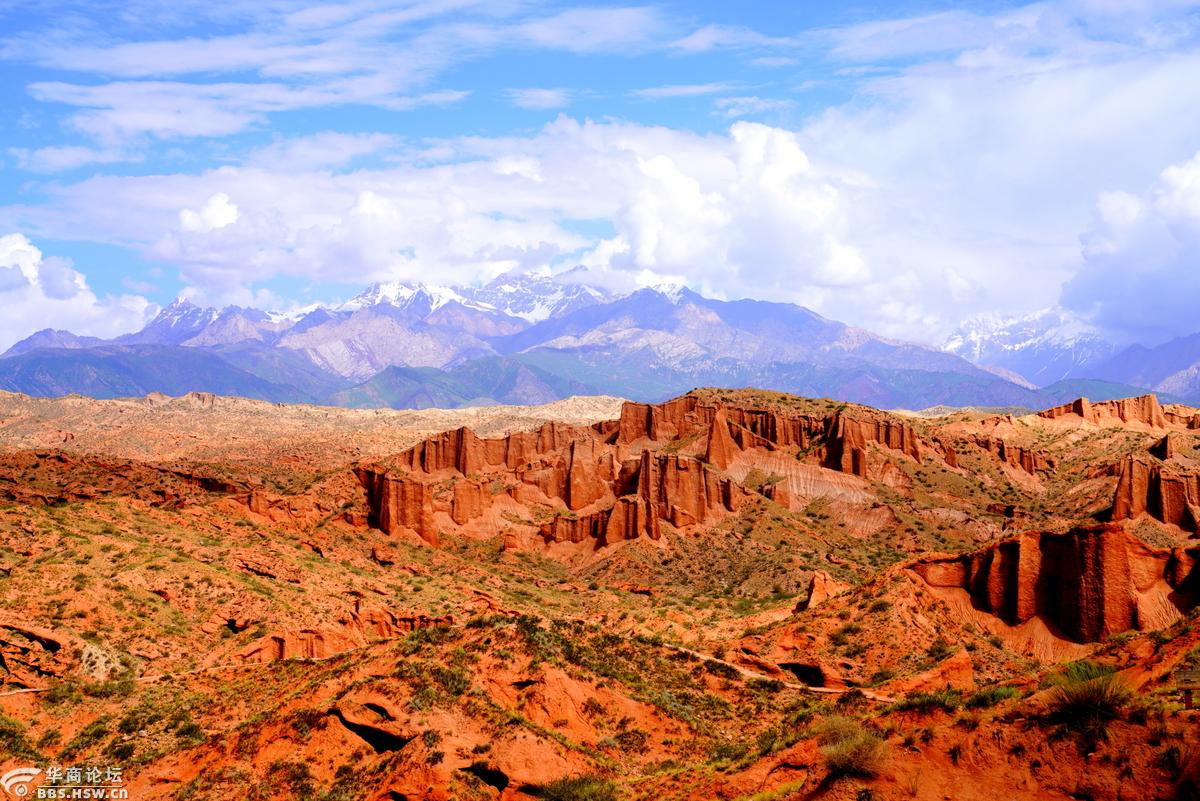 天山脚下的温宿托木尔大峡谷