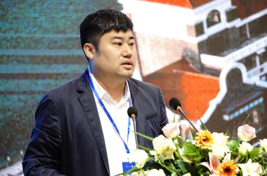 省村社发展促进会会长 白世峰商南县委书记许水兆中国村促会副会长