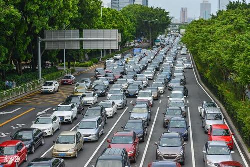 曲江全区域智能信号灯联网 这些路段有拥堵情况