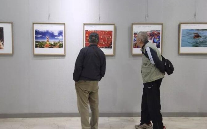“我和祖国共成长”陕西省群众摄影优秀作品展开幕