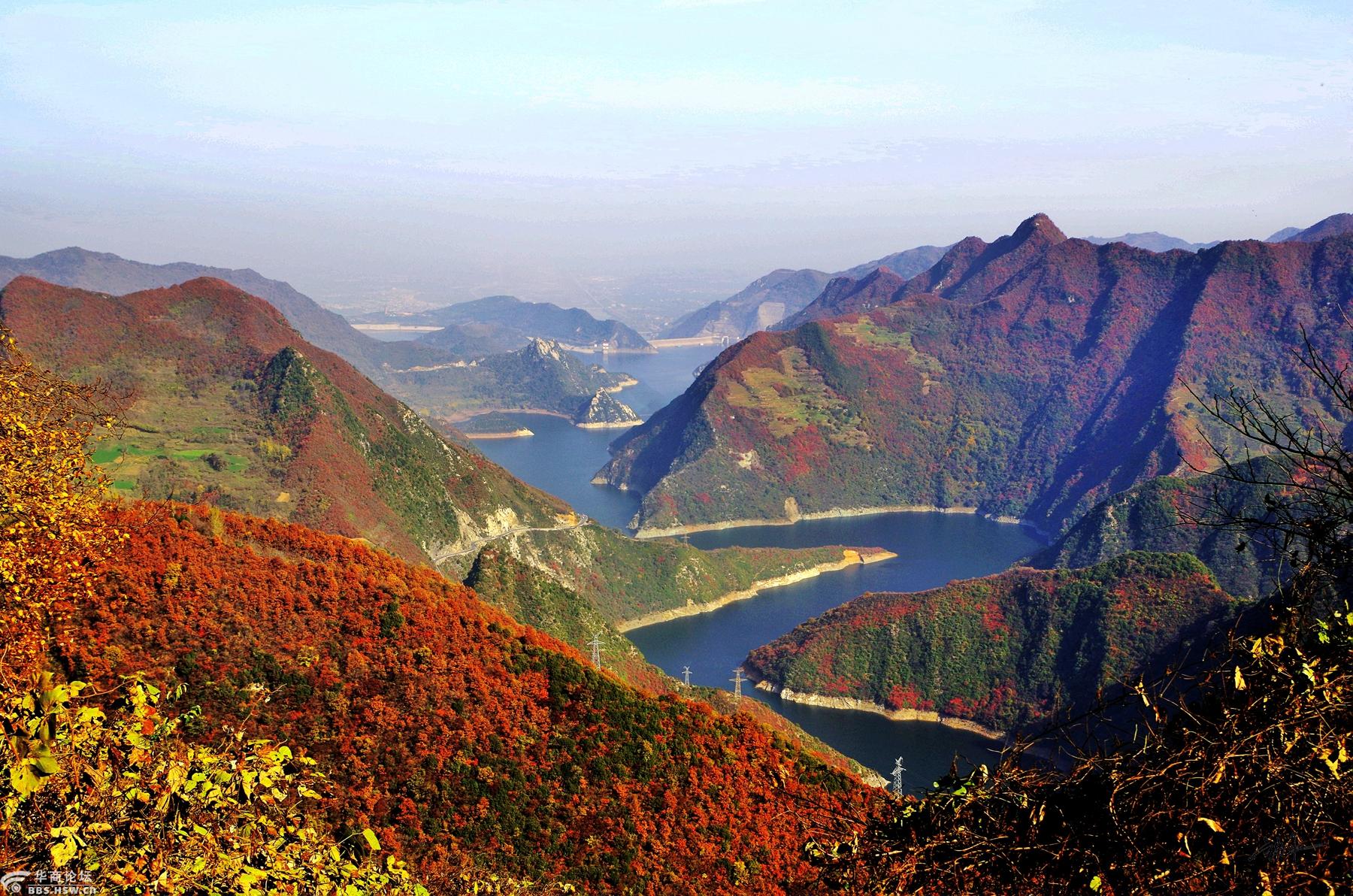 游山玩水 黑峪秋色如画,高山深处田园 秦岭北麓的诸多峪谷中,黑峪是个