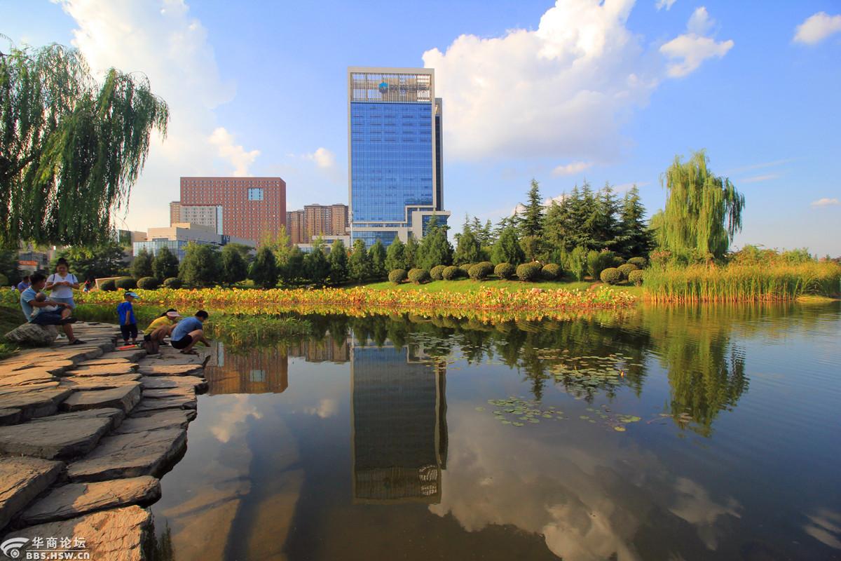 西安西三环外的云水公园既有云又有水