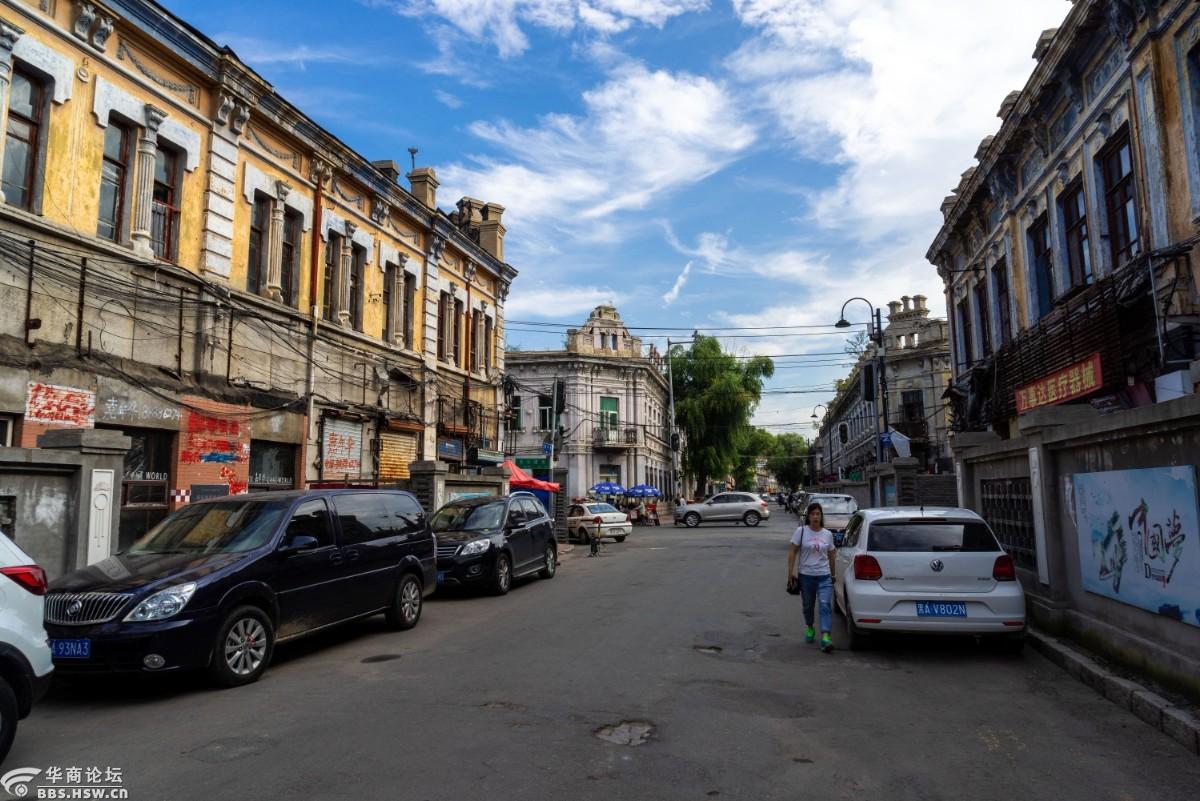 即今景阳街一带的桃花巷,裤衩巷,道外北七道街一片,分布着哈尔滨当时