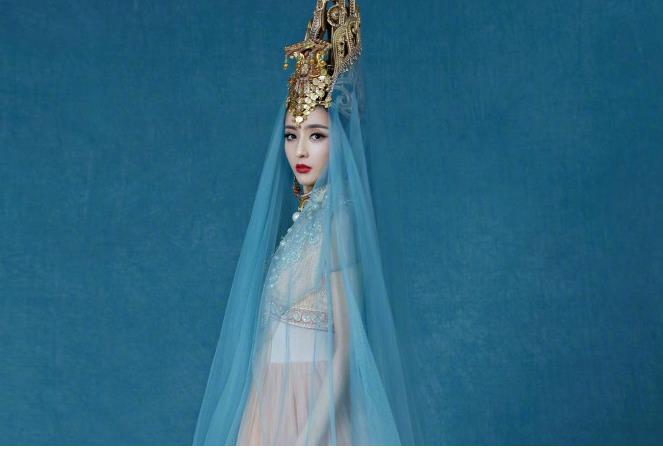 华商头条|佟丽娅晒民族风造型美照 诠释独特异域风情