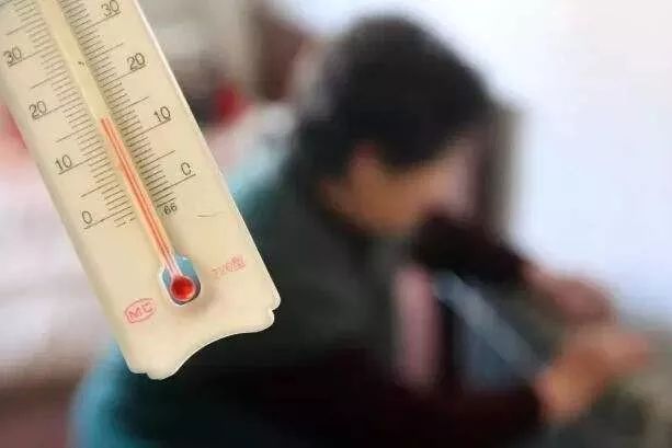 不用把顾客当上帝 但也别当个皮球｜供暖快评 