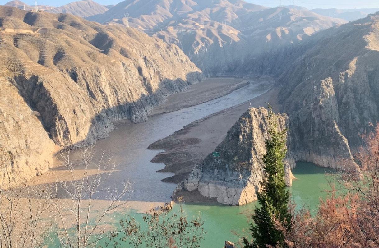 【美丽中国•网络媒体生态文明行】甘肃永靖荒山变绿岭 “旅游+”模式拓宽百姓致富路