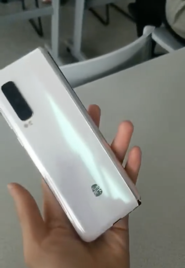 三星W20 5G提前上手