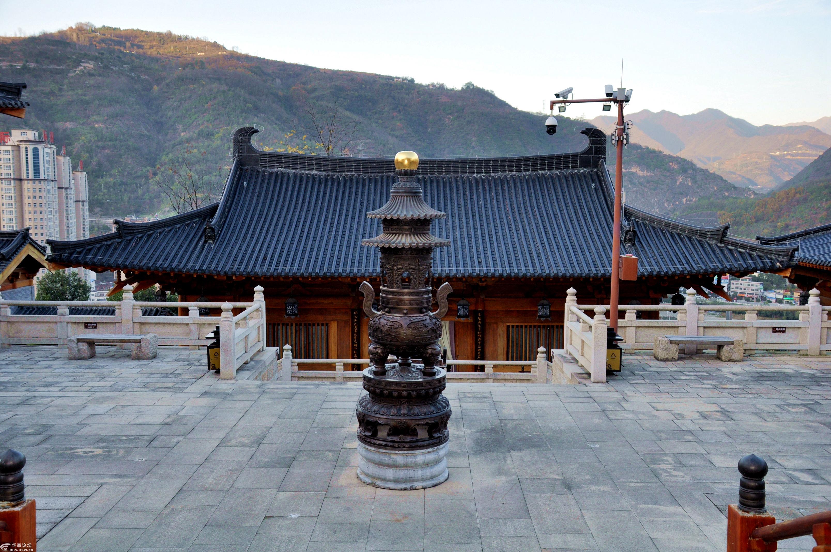 镇安胜境金台山,兴隆寺院好景观!