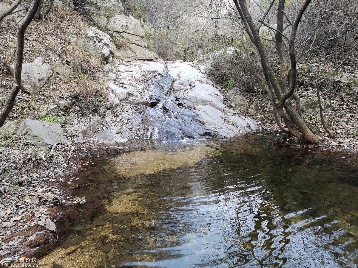 白石峪爬山西侧山梁路难走