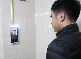 曲江一小区启用人脸识别系统 有业主觉得安全有人担忧个人信息