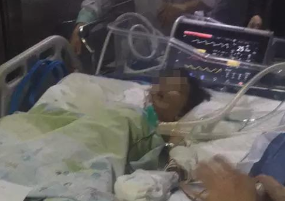 8岁女孩玩蹦床时昏迷 医生:疑脊椎受损 瘫痪概率大