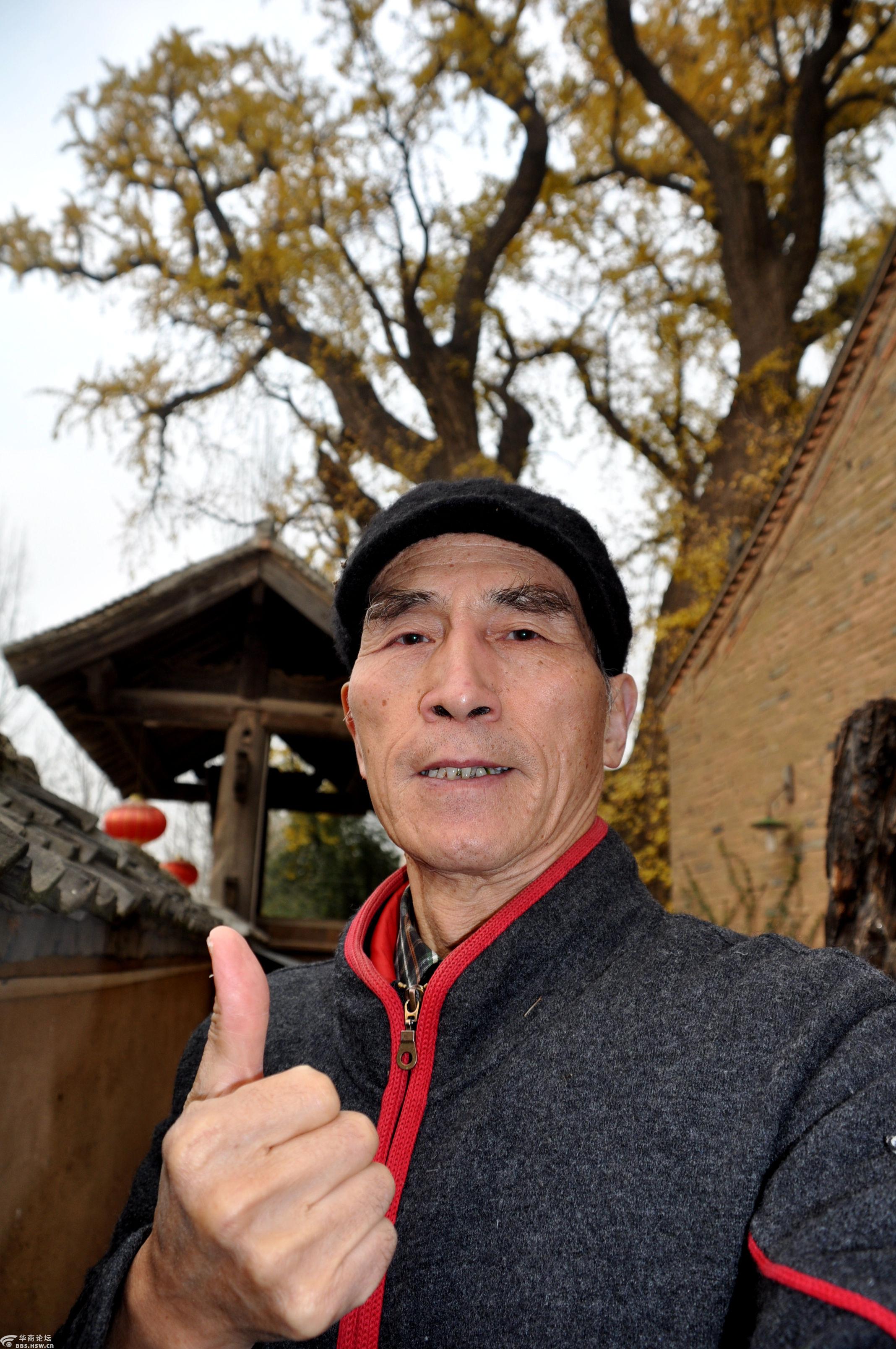 西安市终南山天子峪峪口村百塔寺,树龄1700年的中国第一银杏树,老夫这