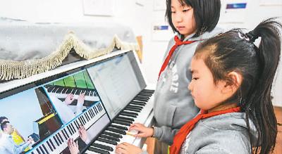 华商头条|AI成音乐创作助手：个性化标签突出 机遇挑战并存