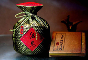 华商头条|被爆料称酒内添加有“甜蜜素” 湖南省市场监管局对酒鬼酒开展抽查