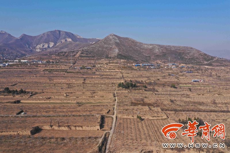 唐丰陵陵山.jpg