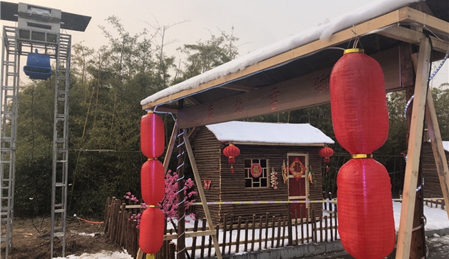 清凉山一滑雪场用丝棉代替雪 市民吐槽欲退票遭拒绝