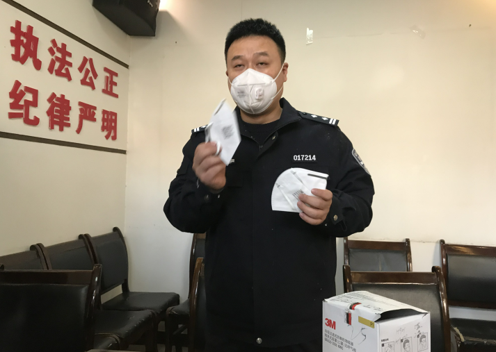 医药公司高价卖出“三无”口罩 未央警方抓获5名涉案嫌疑人