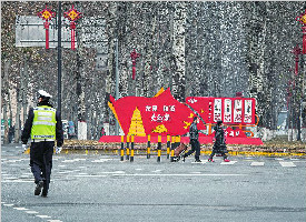 人人皆“防线”处处是“战场” 战疫中的感动