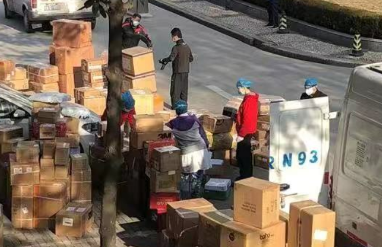 西安残障女孩七天瘦了10斤 只为买合格的防护用品捐给医院
