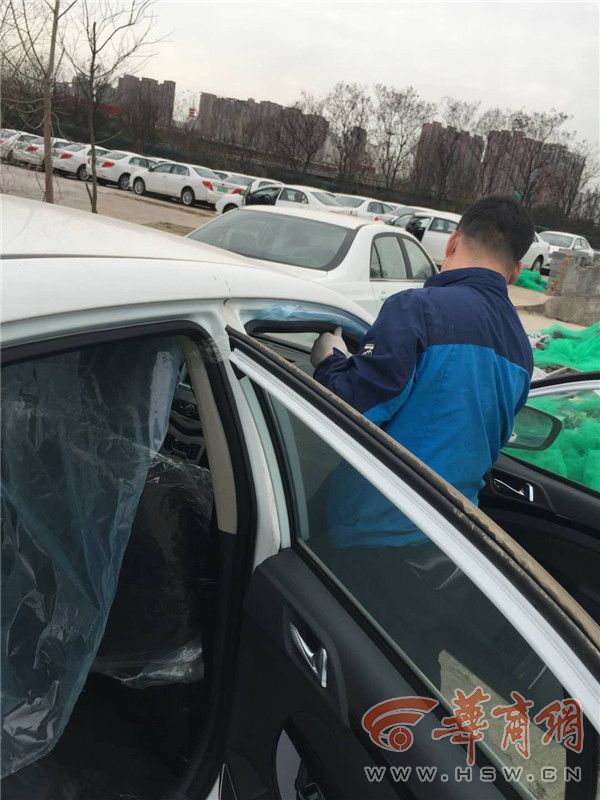 ebzb80ek.jpg