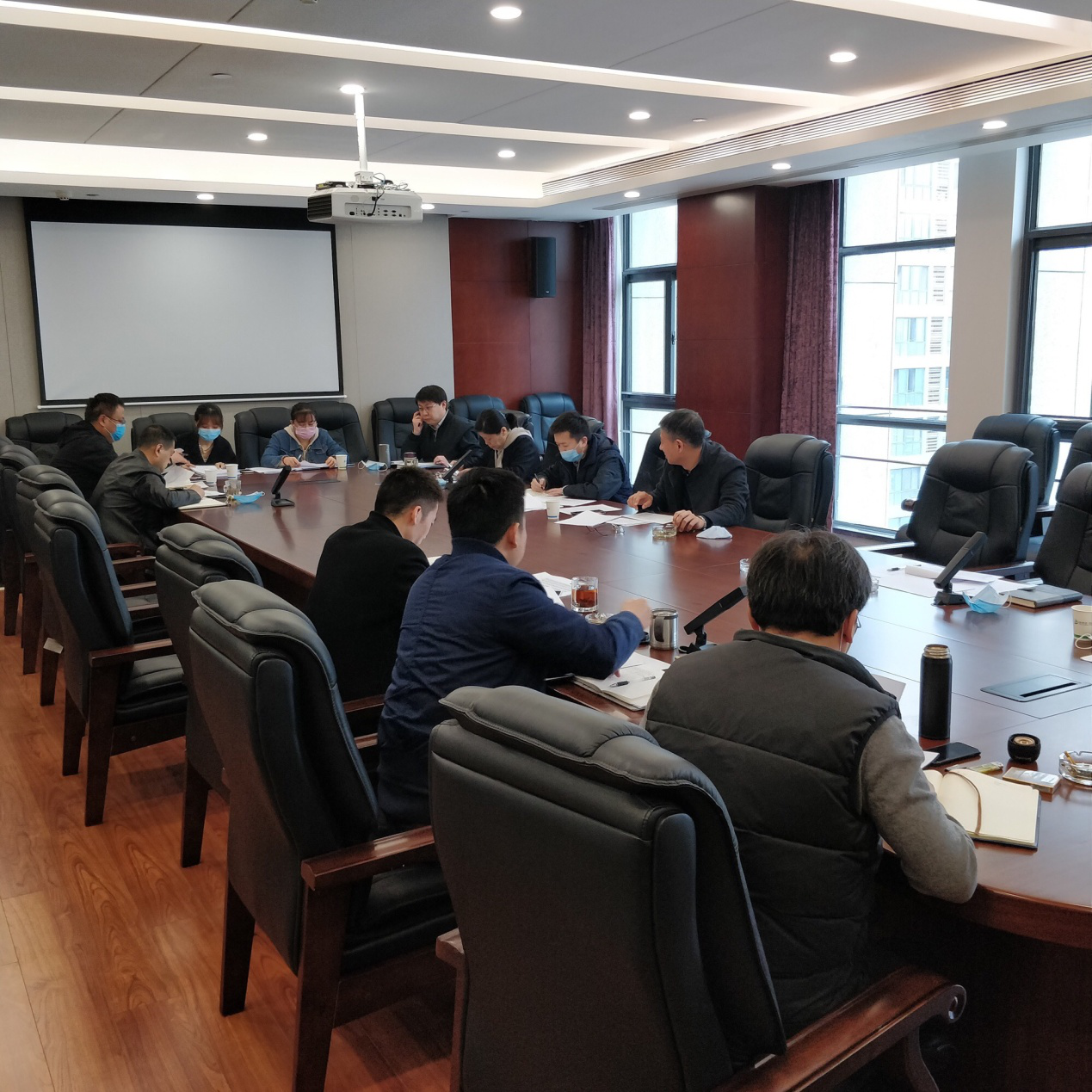 华商头条|经开区召开市考经济指标全年工作分析研判会