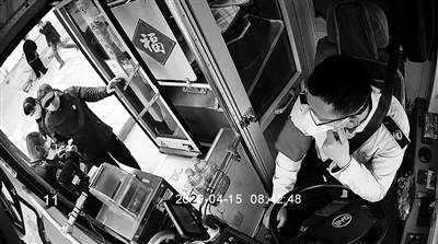 p41_b.jpg