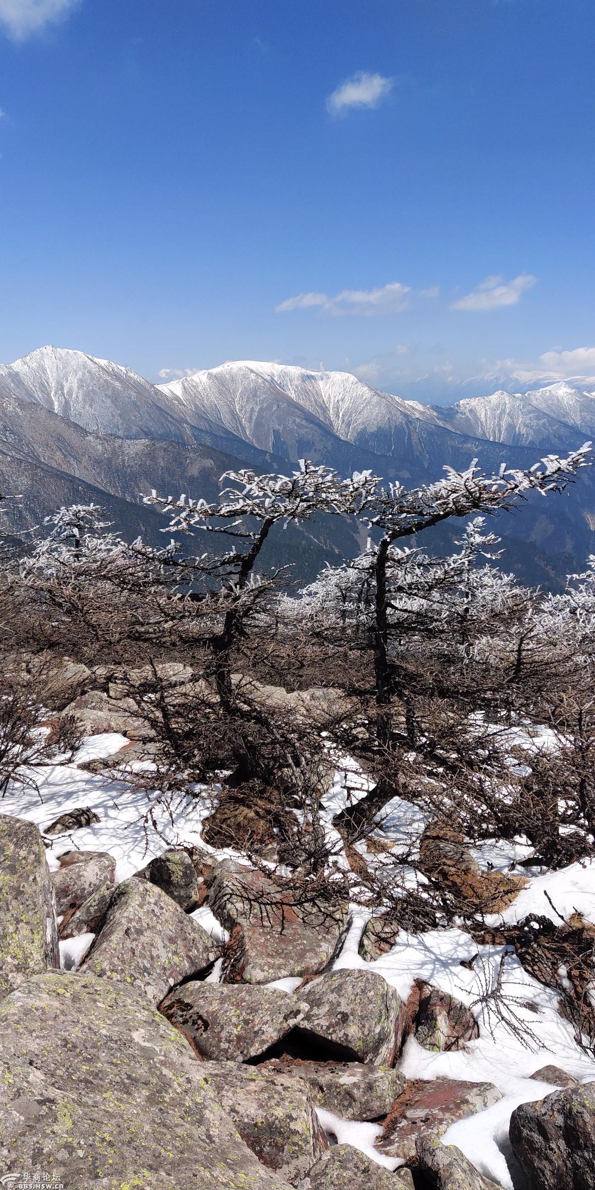 鳌山顶棚梁穿越赏秦岭龙脊最美雪景
